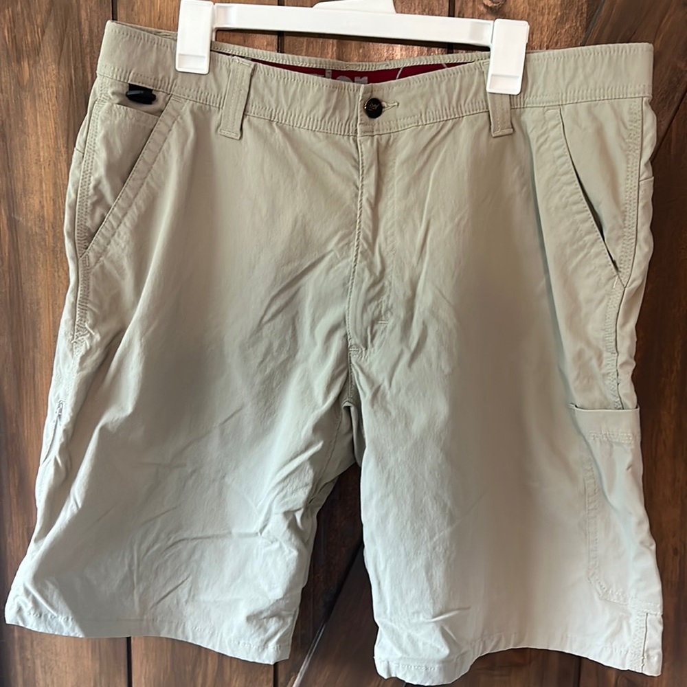 Men’s wrangler short size 38